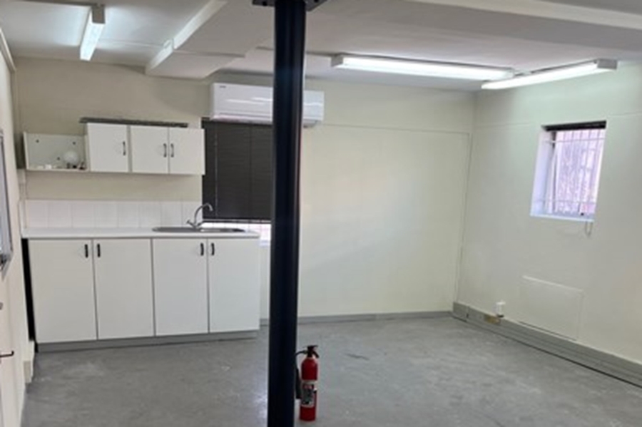 To Let commercial Property for Rent in Newton Park Eastern Cape